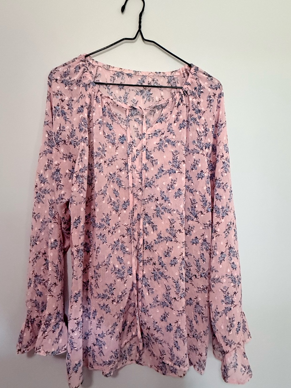 Women’s XL Pink Floral Long-Sleeve Blouse - Casual Tie-Neck